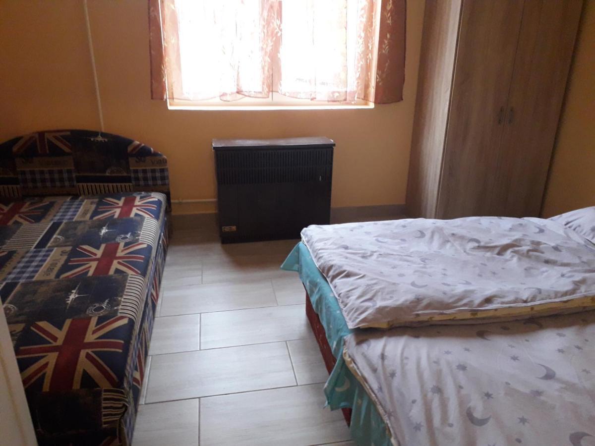 Napsugar Apartmanhaz Balatonlelle Luaran gambar