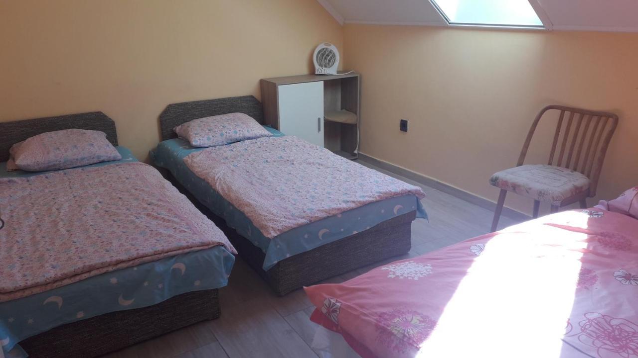 Napsugar Apartmanhaz Balatonlelle Luaran gambar
