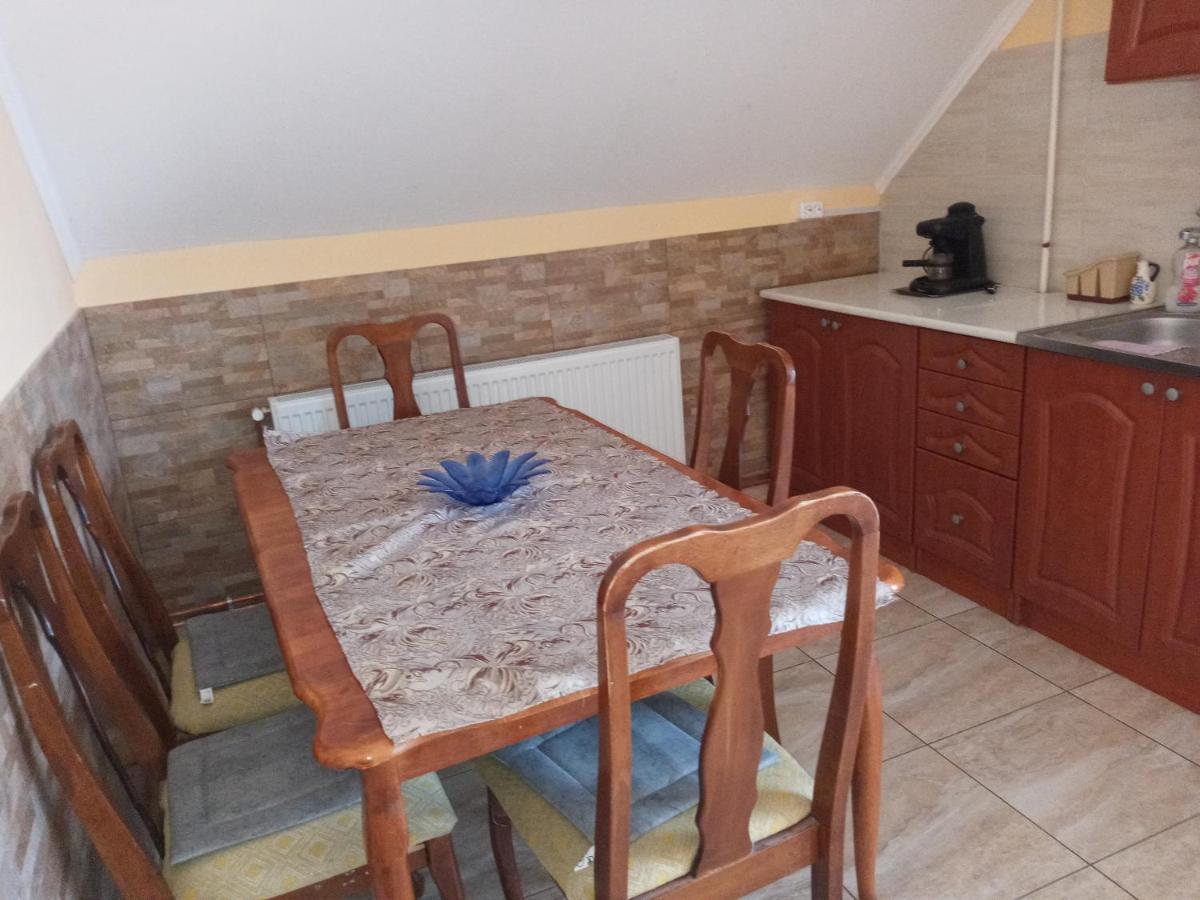 Napsugar Apartmanhaz Balatonlelle Luaran gambar