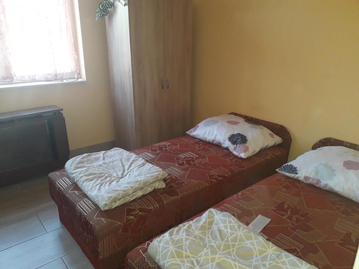 Napsugar Apartmanhaz Balatonlelle Luaran gambar
