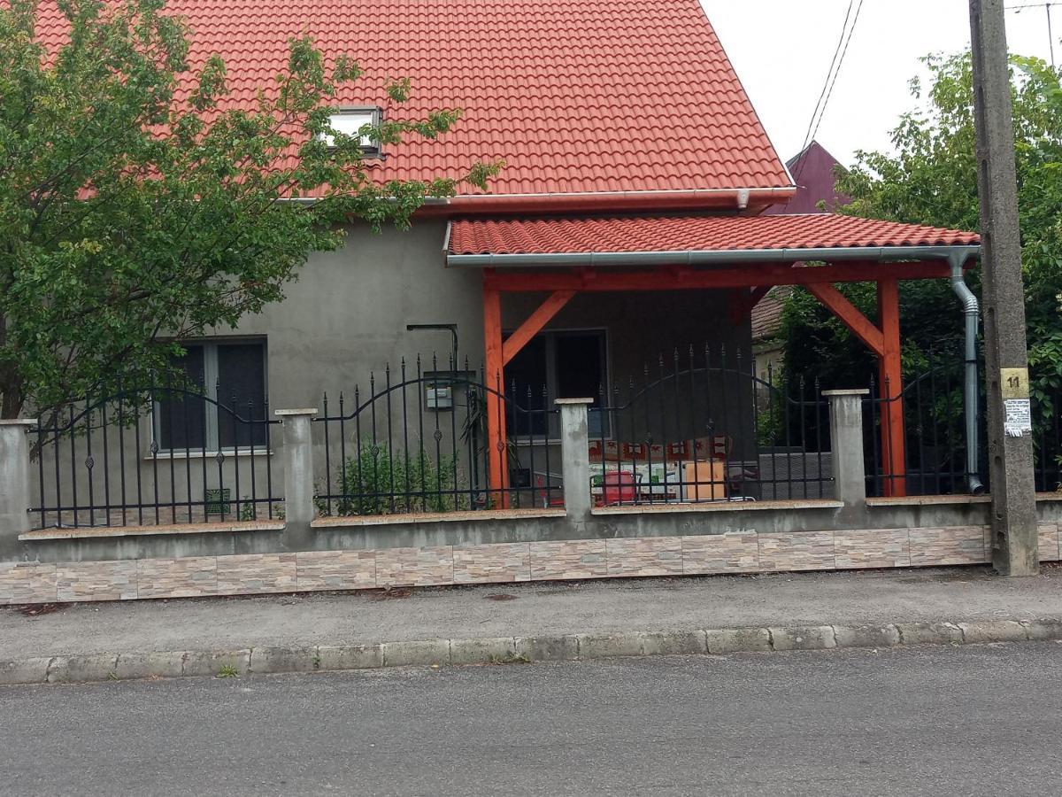 Napsugar Apartmanhaz Balatonlelle Luaran gambar