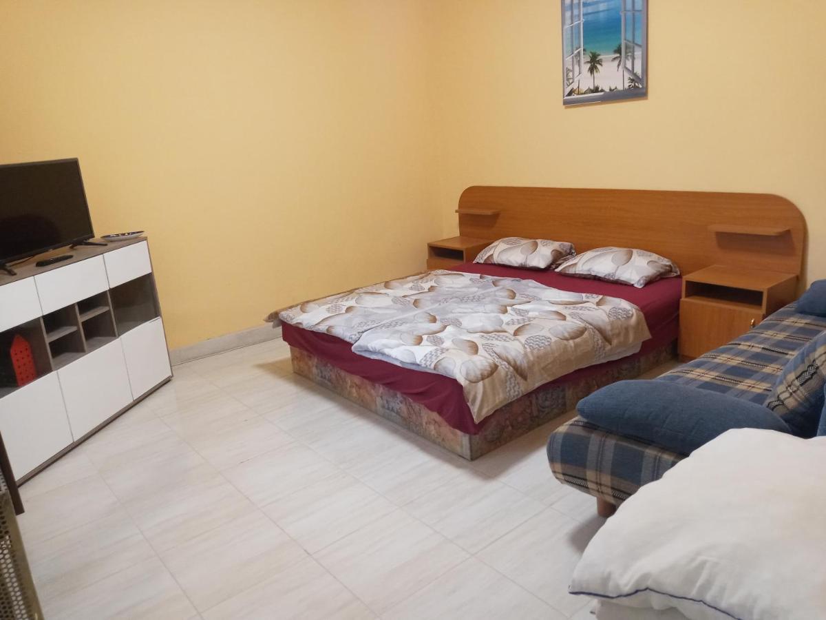 Napsugar Apartmanhaz Balatonlelle Luaran gambar