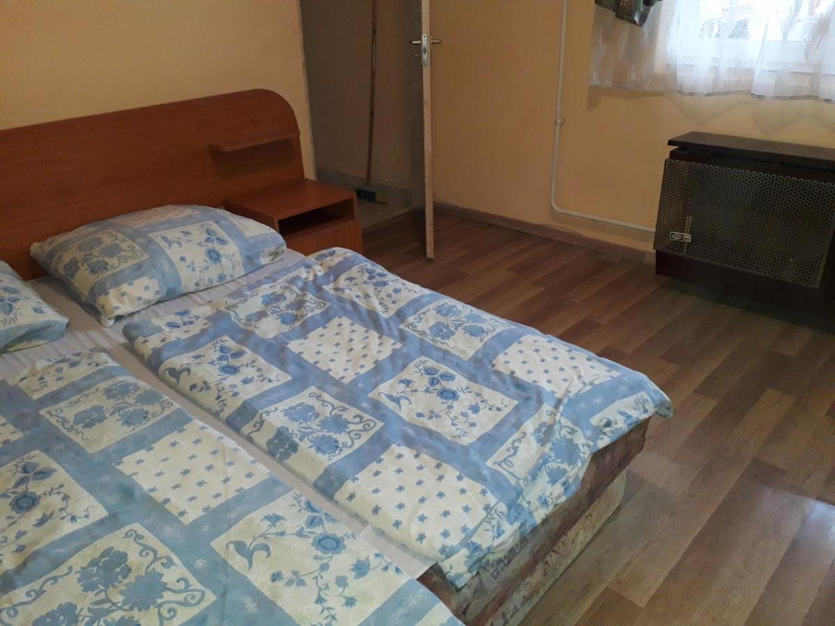 Napsugar Apartmanhaz Balatonlelle Luaran gambar