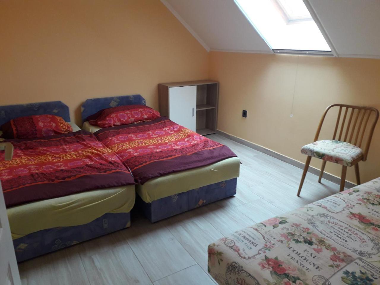 Napsugar Apartmanhaz Balatonlelle Luaran gambar