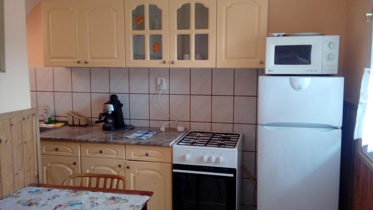 Napsugar Apartmanhaz Balatonlelle Luaran gambar